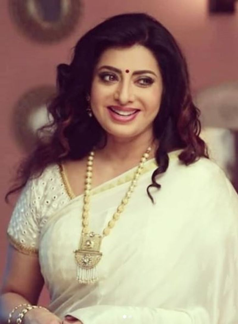 ரஜினிகாந்த் கதை எழுதி தயாரித்த ’வள்ளி’ படத்தின் மூலம் தமிழ் சினிமாவில் பிரபலமானவர் பிரியா ராமன். 