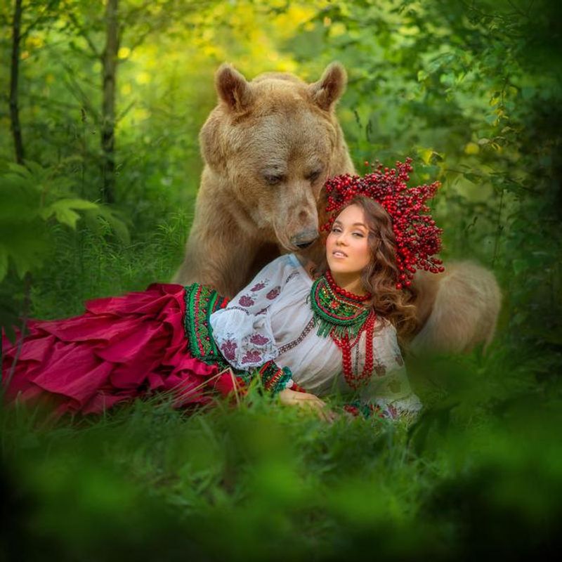 Photoshoot with a brown bear