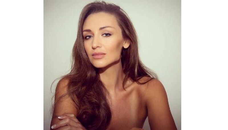Corrie star Catherine Tyldesley poses topless for photographer husband