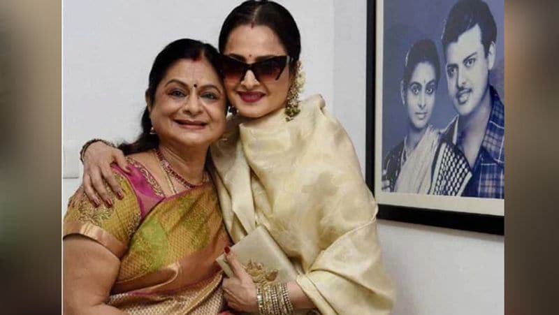 इसके अलावा, उनके घर के अंदर और बाहर कई बॉडीगार्ड्स तैनात रहते है, जो आने जाने वाले मेहमानों से लेकर उनके घर के सामने गुजरने वाले लोगों पर भी नजर रखते है।