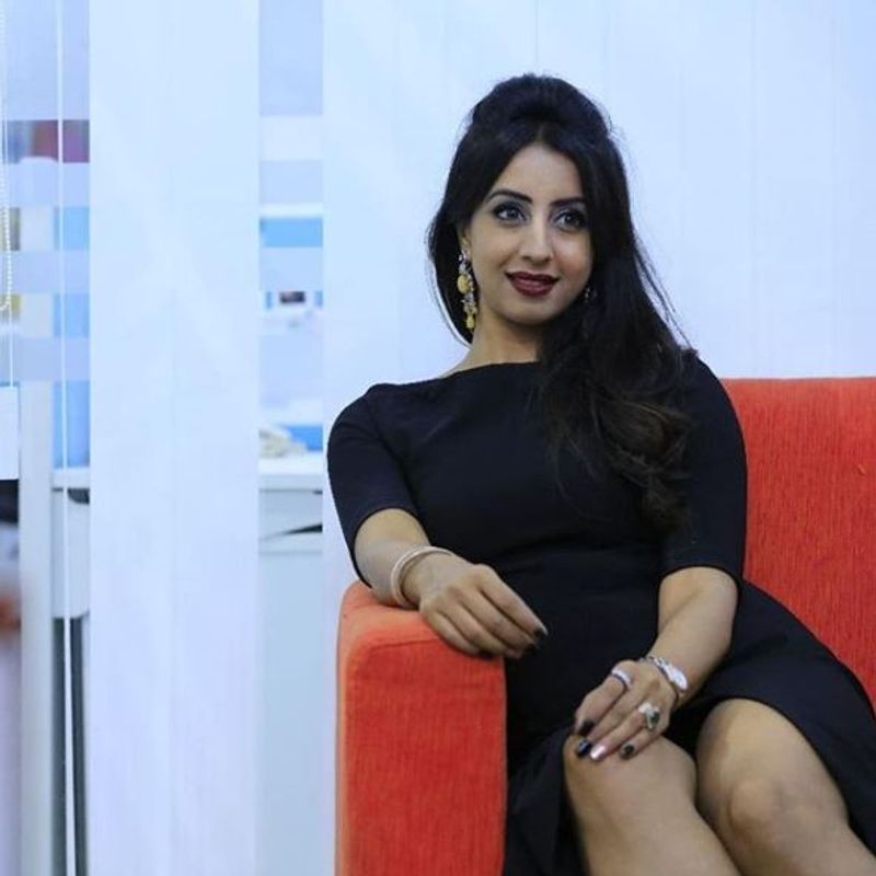 kannada Sanjjanaa Galrani top 9 controversy vcs