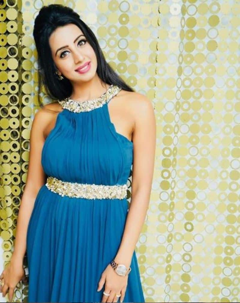 Heres how actress Sanjjanaa Galrani fought Covid-19 by practising yoga asanas ANK