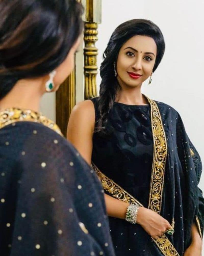kannada Sanjjanaa Galrani top 9 controversy vcs