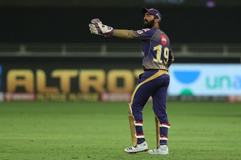IPL 2020 Dinesh Karthik Step down from KKR Skipper post now Eoin Morgan new captain kvn