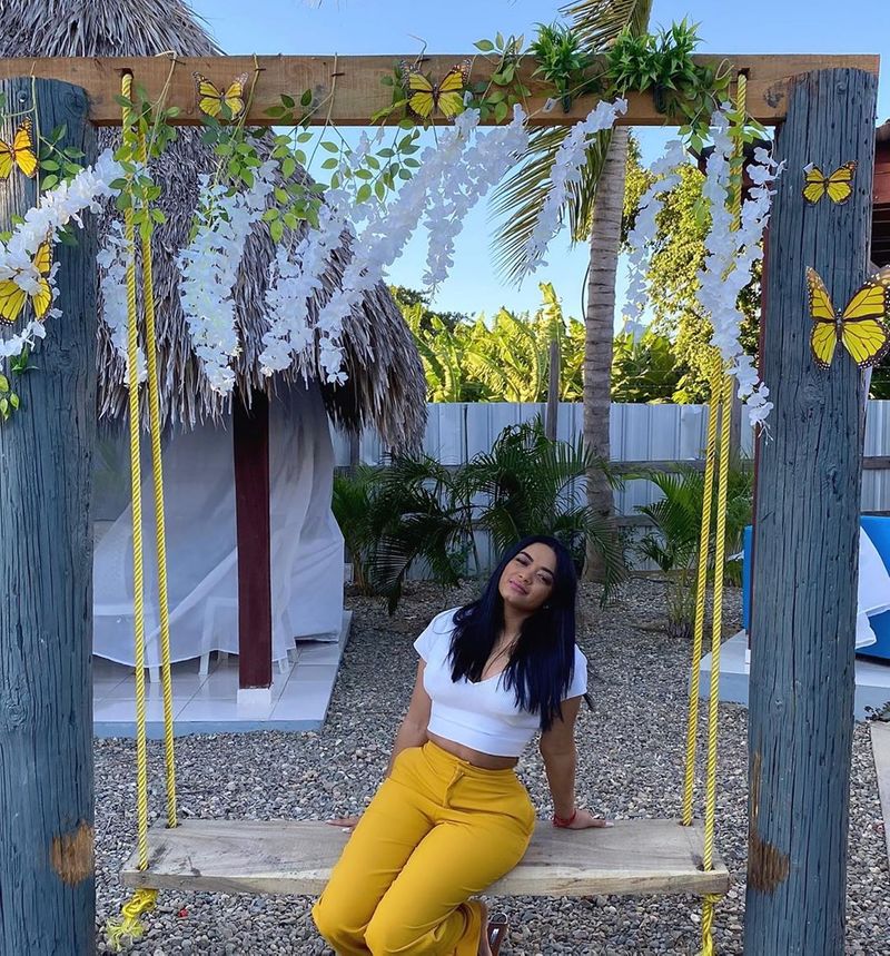 IPL 2020 Andre Russells wife responds to troll on husbands form