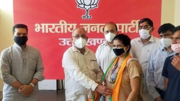 Shayara Bano who fought against triple talaq, joins BJP Shayara Bano who fought against triple talaq, joins BJP