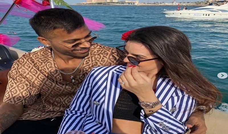 IPL 2020, Natasa Stanokovic shared intimate moments photos on Hardik Pandya's birthday spb