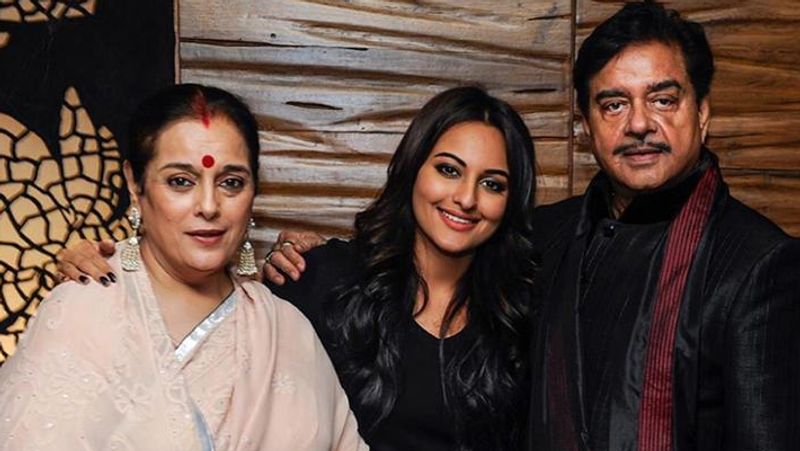 बात सोनाक्षी के वर्कफ्रंट की करें तो वे फिल्म 'भुजः द प्राइड ऑफ इंडिया' में नजर आएंगी। इस फिल्म में उनके साथ अजय देवगन, संजय दत्त और शरद केलकर हैं। यह फिल्म अभिषेक दूधिया डायरेक्ट कर रहे हैं। सोनाक्षी आखिरी बार फिल्म दबंग 3 में सलमान खान के साथ दिखाई दी थीं।