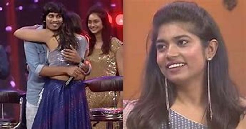 ఈ ఈవెంట్లో యశస్వి పాడిన పాటకి ఓ సీరియల్ నటి మైమరచిపోయింది. ఆ వెంటనే వెళ్లి స్టేజ్పై యశస్విని హగ్ చేసుకుంది. 