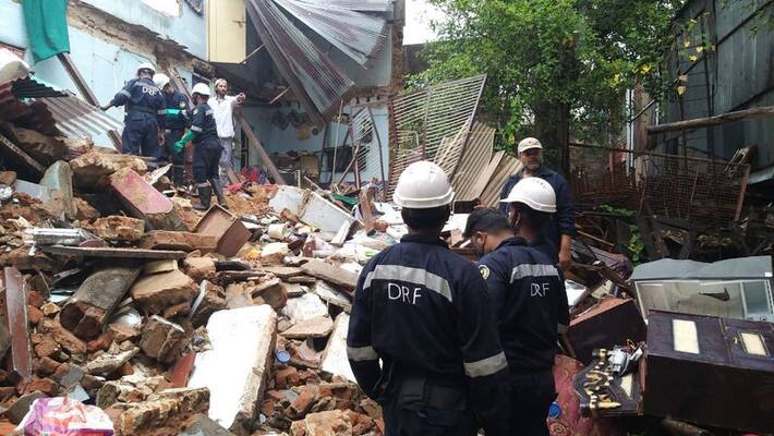 Two woman died in House Collapse in hyderabad Two woman died in House Collapse in hyderabad