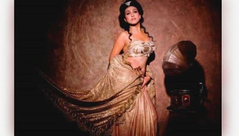 Rituparna Sengupt flaunts her hotness in saree avatar just before Pujo ADB