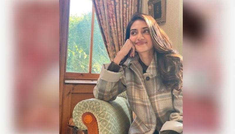 Nusrat Jahan brings out her bong beauty in London as well ADB