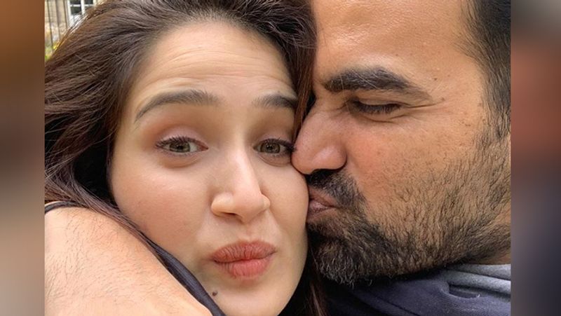 sagarika ghatge and cricketer zaheer khan expecting their first child