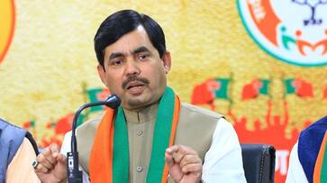 BJP leader Shahnawaz Hussain admitted to Mumbai Hospital due to cardiac arrest ckm BJP leader Shahnawaz Hussain admitted to Mumbai Hospital due to cardiac arrest ckm