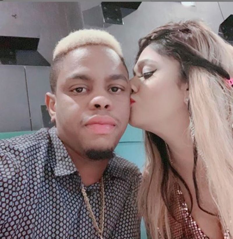 ipl 2020 meet delhi capitals cricketer shimron hetmyer super hot girlfriend nirvani umrao ckm