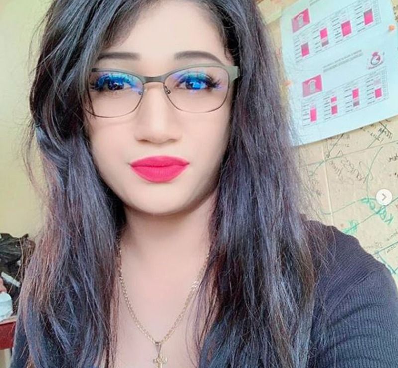 ipl 2020 meet delhi capitals cricketer shimron hetmyer super hot girlfriend nirvani umrao ckm