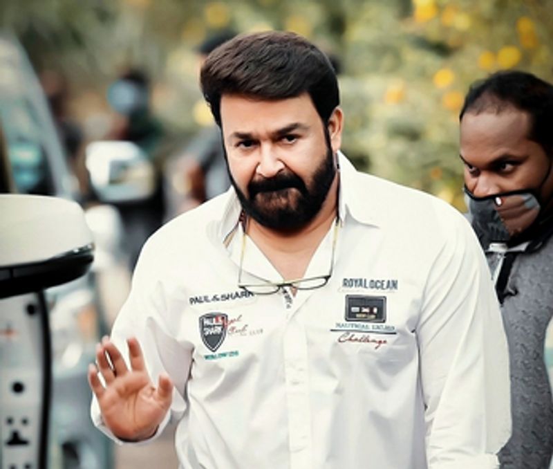 Artist Mohanlal share his photo