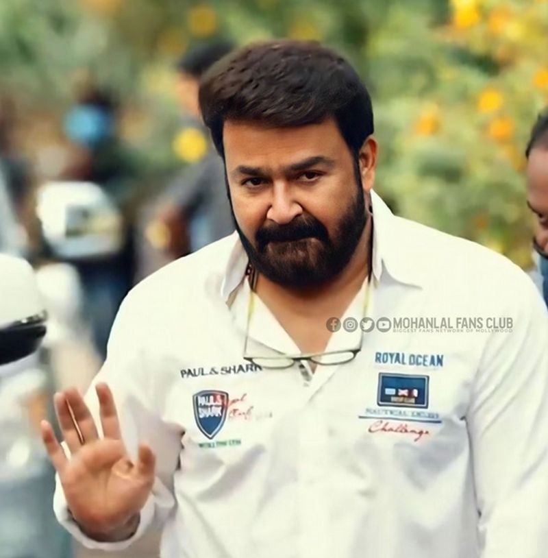 Artist Mohanlal share his photo