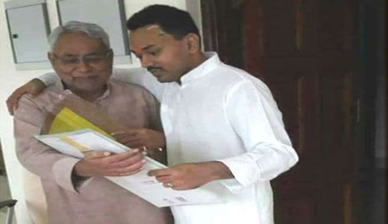 आध्यात्म में रूचि रखने वाले निशांत अपने पिता पर ही निर्भर हैं। जबकि, उनके पास कुल संपत्ति 2.43 करोड़ हैं। इनमें चल संपत्ति 1.18 करोड़ और अचल संपत्ति 1.25 करोड़ रुपए है। इकलौते संतान होने के कारण माता-पिता की संपत्ति पर उनका ही मालिका हक है। 