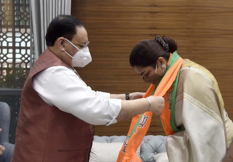 Khushbu Sundar joins BJP hours after quitting Congress pod