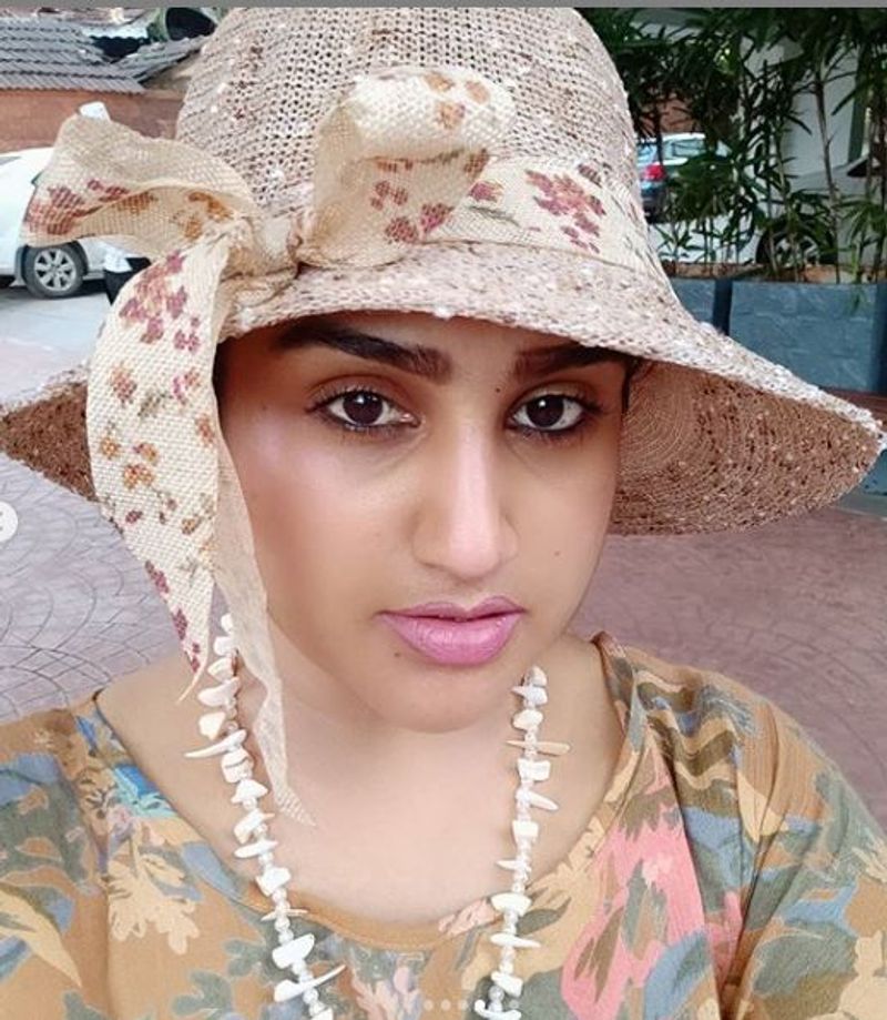 மேலும் பிரஷாந்த் நீண்ட இடைவெளிக்கு பின்பு நடித்து வரும், 'அந்தகன்' படத்திலும் வனிதா முக்கிய கதாபாத்திரத்தில் நடித்து வருகிறார்.