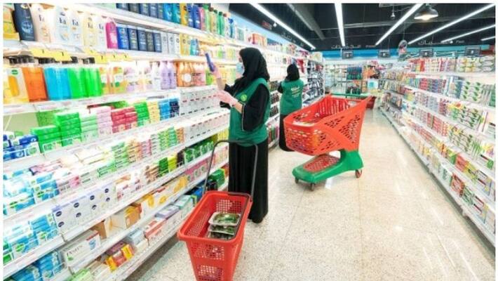 Saudi ministry to appoint 17,000 citizens in retail sector Saudi ministry to appoint 17,000 citizens in retail sector