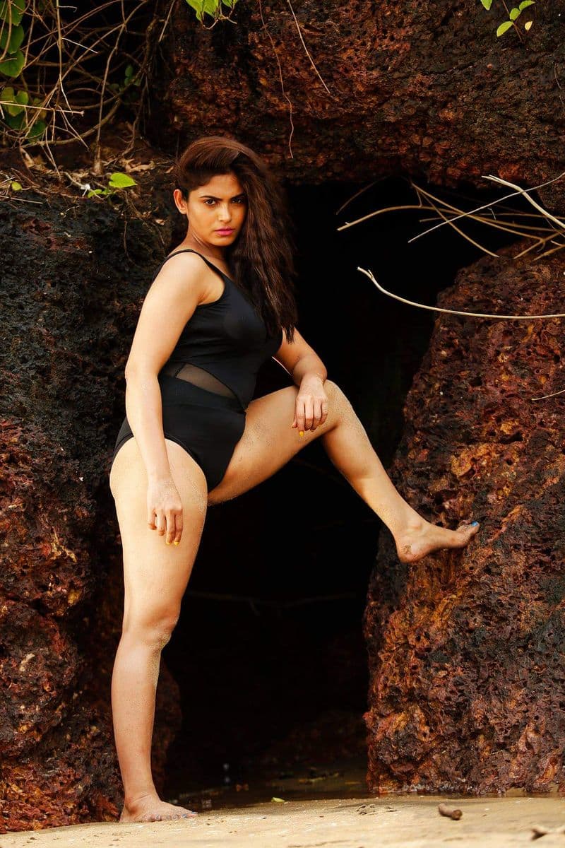 ram gopal varma heroine naina ganguli hot and sexy photos shake on social   media arj
