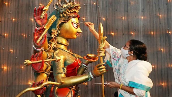 Durga Puja Gift Mamata Banerjee announces sop for technics ahead celebrations RTB Durga Puja Gift Mamata Banerjee announces sop for technics ahead celebrations RTB