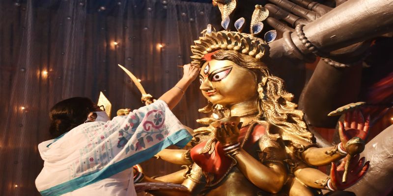 Mamata Banerjee inaugurate Durga Puja pandel at Kolkata ASB