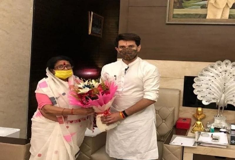पूर्व विधायक ऊषा विद्यार्थी पागीगंज से लोजपा प्रत्याशी हैं। वो 28 वर्षों से भाजपा में जुड़ी थीं। भाजपा संगठन में काम करते हुए विभिन्न पदों पर रह चुकी हैं। उषा प्रदेश उपाध्यक्ष और प्रदेश प्रवक्ता के पद पर भी रह चुकी हैं। इसके अलावा वह बिहार राज्य महिला आयोग की सदस्य भी हैं। वहीं, अजय प्रताप जमुई से और अनिल कुमार पटना जिला में बिक्रम से निर्दलीय उम्मीदवार हैं।
(फोटो- उषा विद्यार्थी)