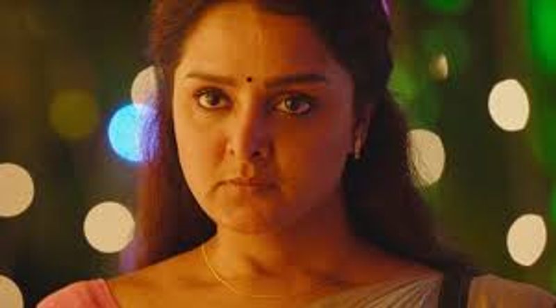 Who is the best actress in kerala state film award