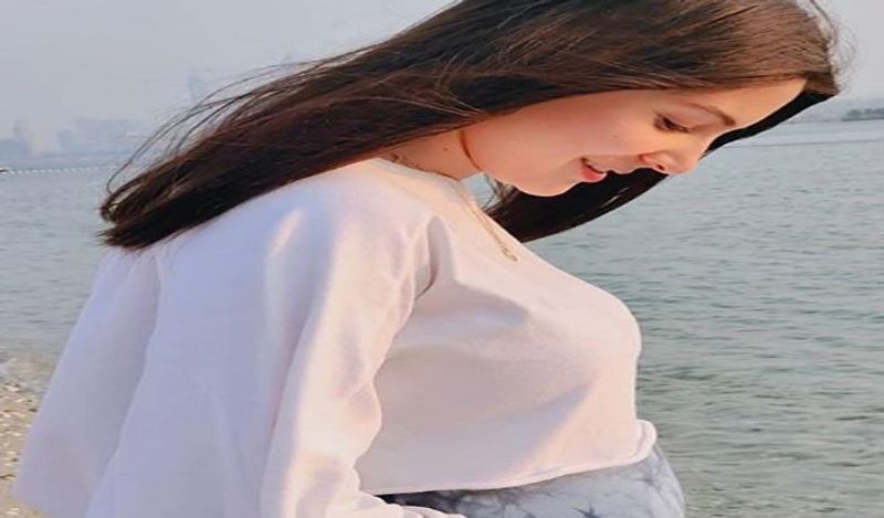 fake photo of virat kohli anushka sharma new pregnancy shoot went viral