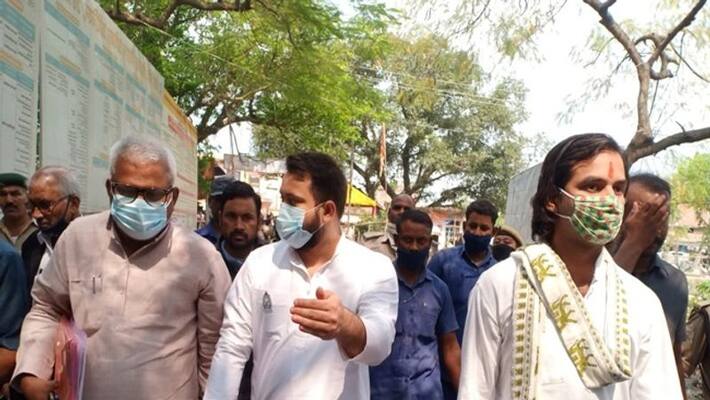 Bihar poll tej pratap elder son of lalu yadav filed nomination from hasanpur bsm Bihar poll tej pratap elder son of lalu yadav filed nomination from hasanpur bsm
