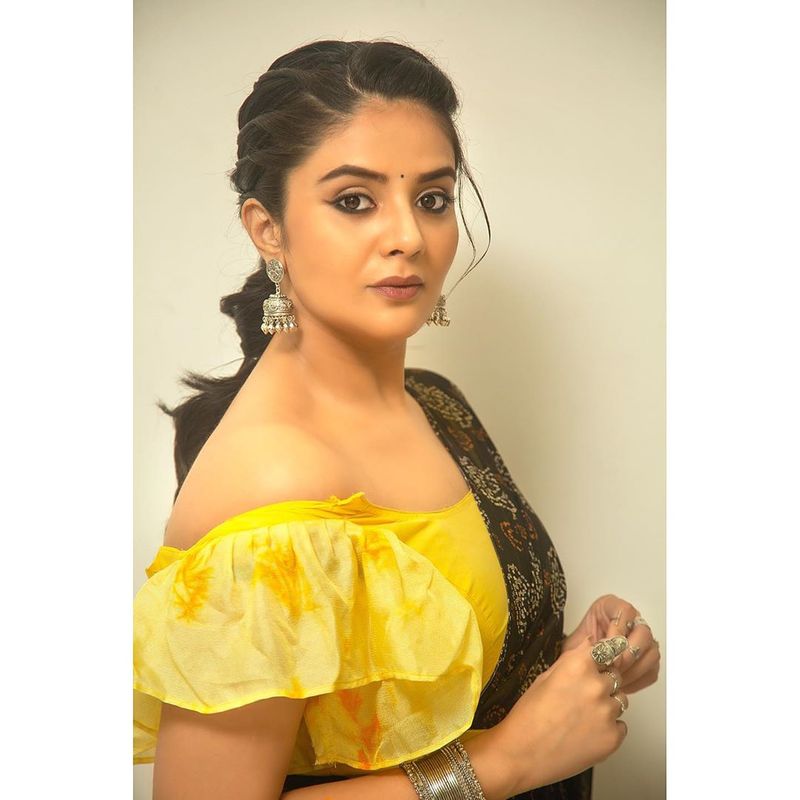 srimukhi open up another glamoures angle photos viral arj