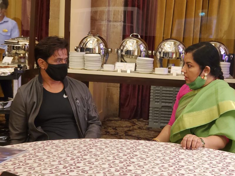 Kannada Dhruva sarja surpise baby shower for meghana raj vcs