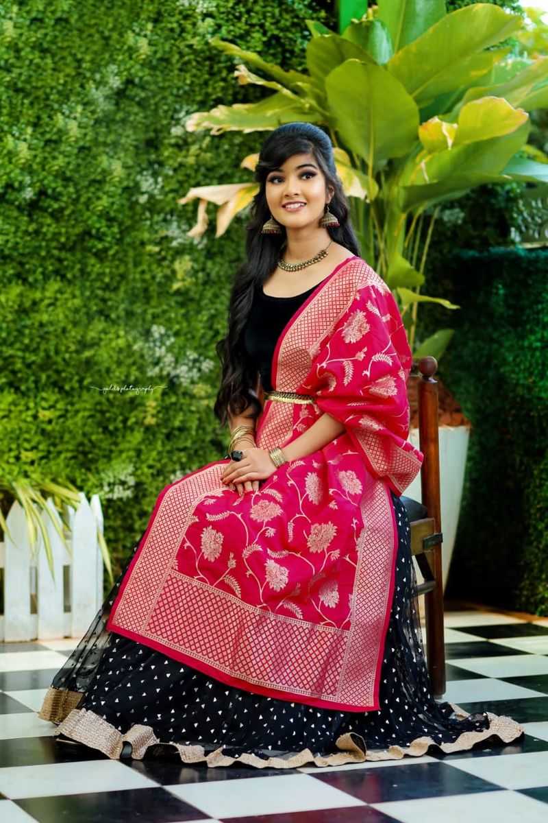 Kannada nenapirali prem daughter amrutha photo gallery vcs