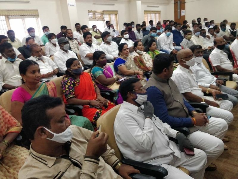 hosakote mla sharath bachegowda to join congress confirmed rbj