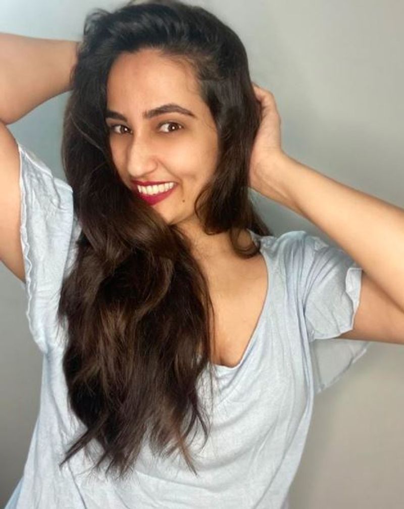 Hot Anchor Manjusha Pictures Go Viral Over The Internet
