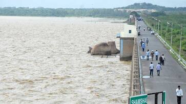 Heavy rains in Hyderabad:Two more gates of Himayat Sagar likely to be opened RMA Heavy rains in Hyderabad:Two more gates of Himayat Sagar likely to be opened RMA