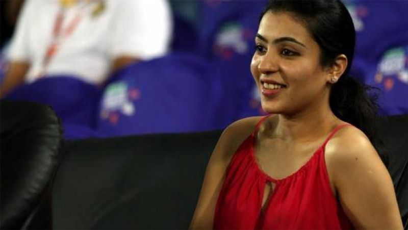 बहरहाल नताशा तो मैच देखने नहीं गईं लेकिन उन्हें इस बात का अब तक मलाल है। उनका कहना है कि वह इस बात को आज तक मिस करती हैं।