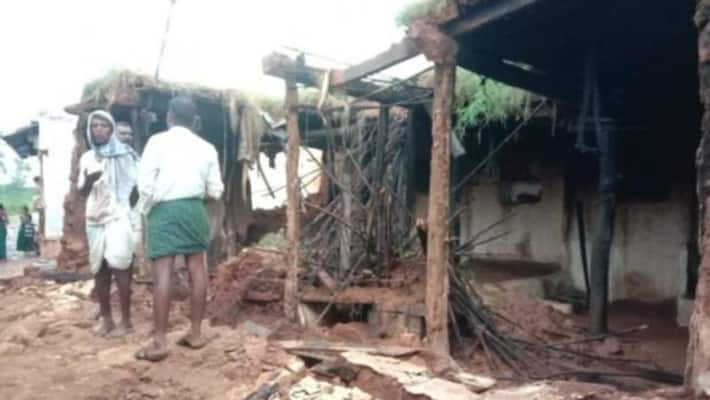 Karnataka rains: 70-year-old killed after house collapses in Gadag -ymn Karnataka rains: 70-year-old killed after house collapses in Gadag -ymn