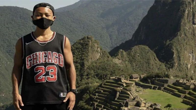 पेरू (Peru)में एक ऐसा पर्यटन स्थल है, जहां पर हर साल लाखों सैलानी घूमने आते हैं। लेकिन इस बार कोरोना के चलते इस जगह को बंद कर दिया था। इसके बाद भी एक व्यक्ति की लगन को देखते हुए इस एक सैलानी के लिए माचू पिच्चू को खोला गया। 