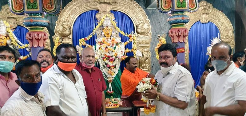 Minister B C Patil Visit Durga Devi Temple in Hirekerur in Haveri District grg