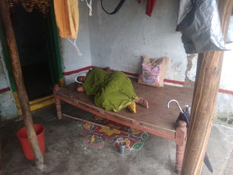 Elderly Women taken To Hospital Carrying On A Cot