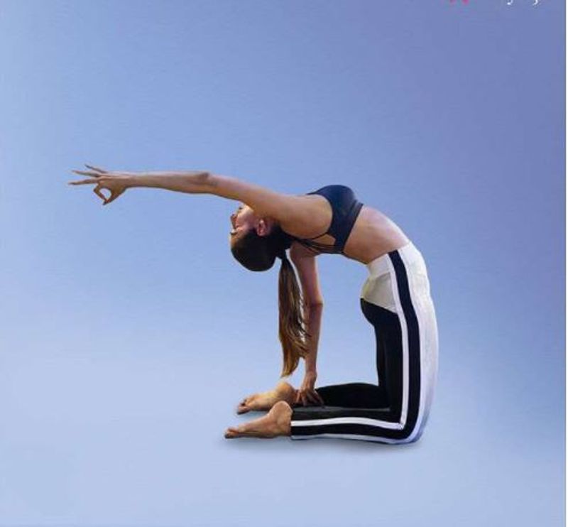 Malaika Aroras Yoga Poses Will Make Your Jaws Drop!