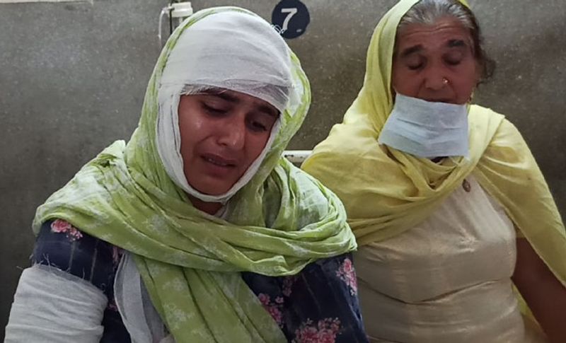 जिस वक्त यह घटना घटी उस दौरान घर में आरोपी का ससुर निर्मल सिंह और पिता गुरचेत सिंह भी मौजूद थे। दोनों ने उसको बहुत समझाया लेकिन उनके साथ भी मारपीट करने लगा।
