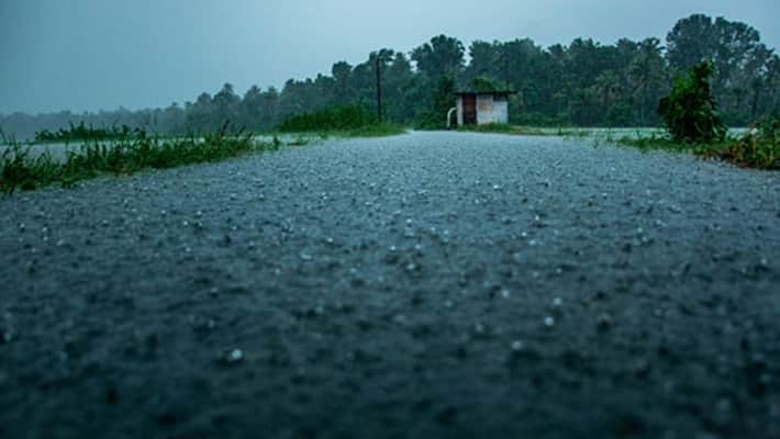 Weather Update Heavy Rain forecast in Kolkata and South Bengal on 26 May RTB Weather Update Heavy Rain forecast in Kolkata and South Bengal on 26 May RTB