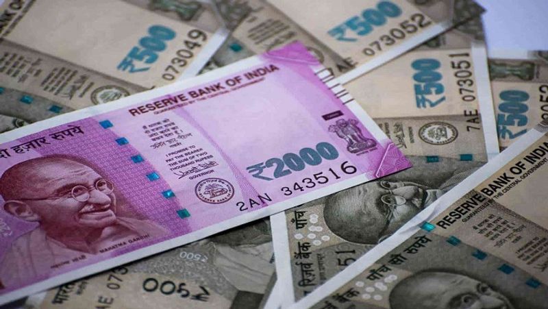 सही स्ट्रैटजी की जरूरत
पब्लिक प्रोविडेंट फंड ( PPF) के जरिए बड़ा फंड तैयार करना कोई मुश्किल नहीं है। सही स्ट्रैटजी अपनाने पर पीपीएफ में निवेश कर रिटायरमेंट तक 1 करोड़ का फंड भी तैयार किया जा सकता है।
(फाइल फोटो)