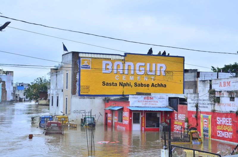 heavy rain in telangana 2020 photostory