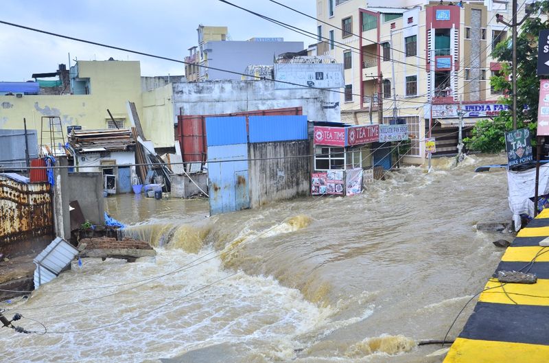 heavy rain in telangana 2020 photostory